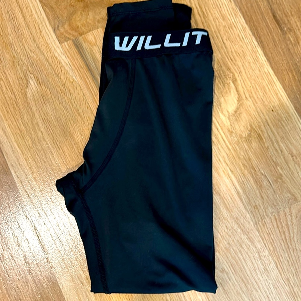 Willit boys compression legging. Worn once. Size small.